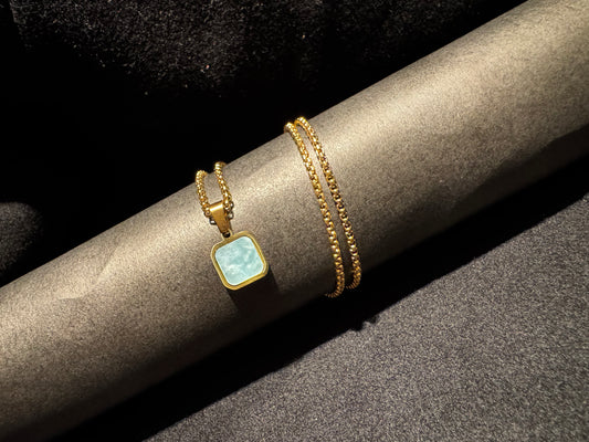 MOON LIGHT GOLD BLUE STONE PENDANT 💰💎